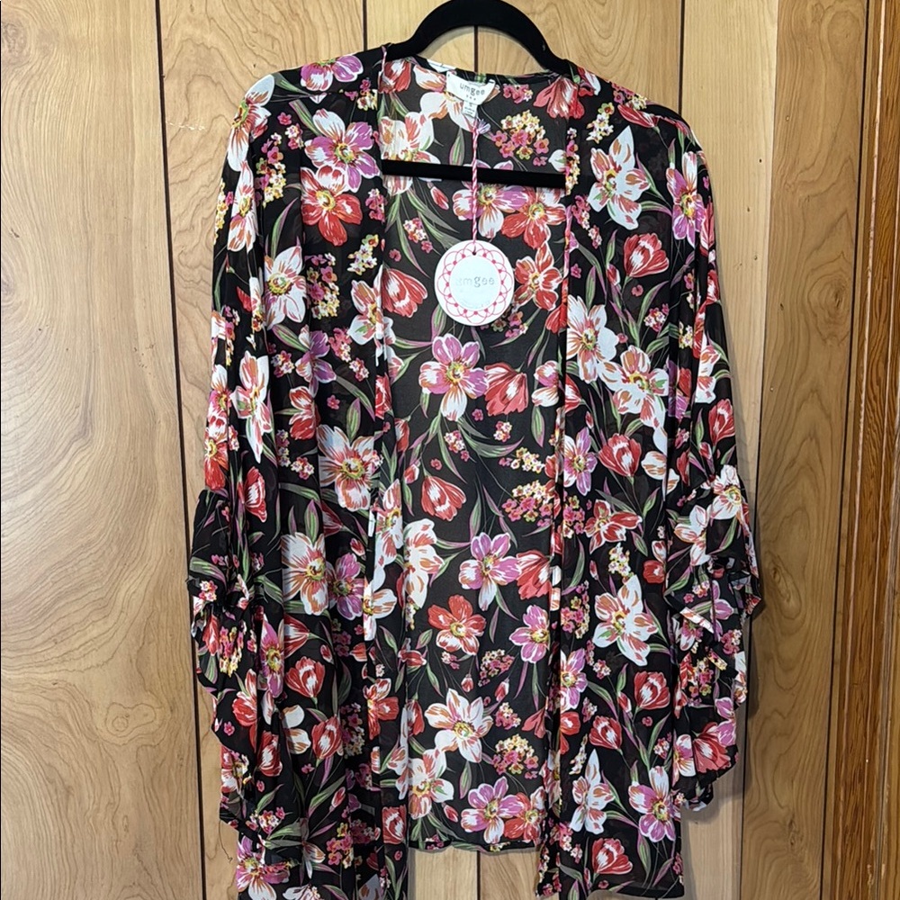 Umgee Black and Pink Ruffled Relaxed kimono